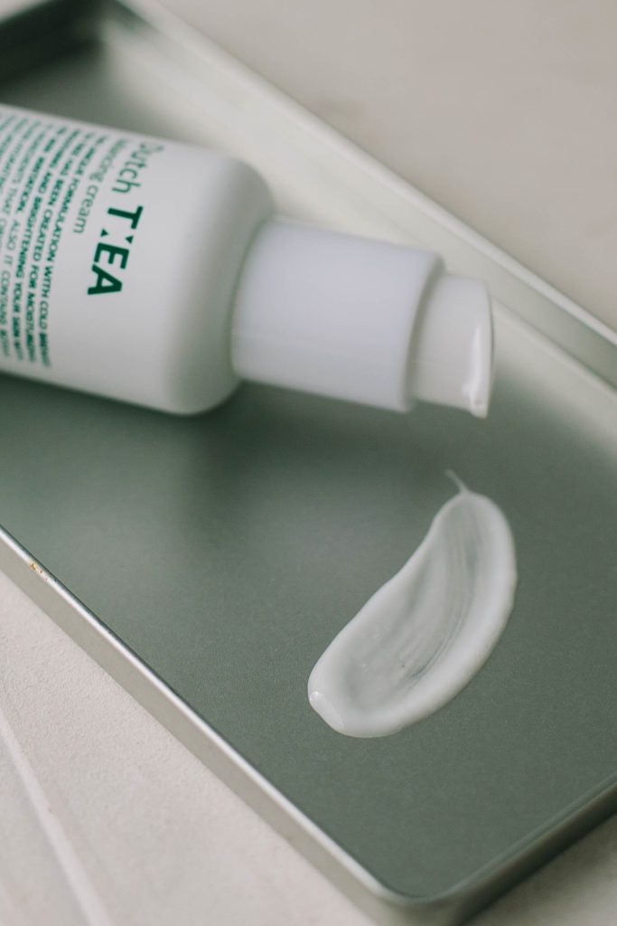 MEDI-PEEL Dutch Tea raminamasis veido kremas su arbatmedžio ekstraktu, 70ml.